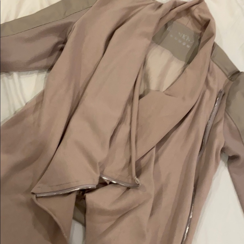 🤍 Blank NYC Beige faux leather jacket small coat